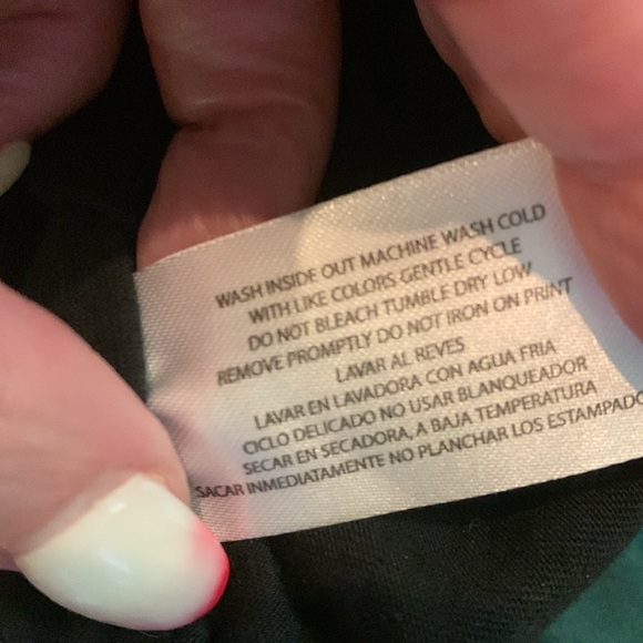 Hello Kitty by Sanrio tank top large - Picture 7 of 7